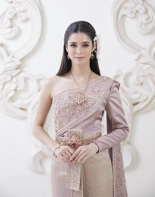 ชุดไทยจักรีประยุกต์