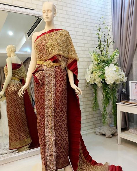 ชุดไทยจักรพรรดิ