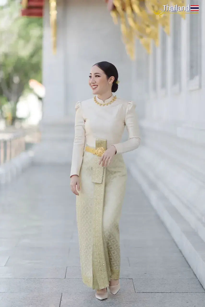 ชุดไทยบรมพิมาน (ดัชเชสปัก)